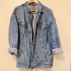 American Eagle Outfitters Light Blue Denim Jacket - very oversized